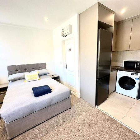 Spectacular Modern, Private Apartment,15 Mins To Central London Hendon Dış mekan fotoğraf