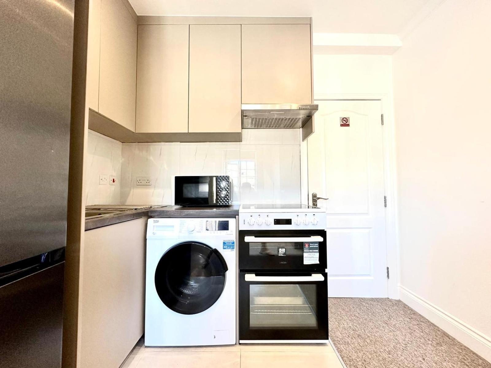 Spectacular Modern, Private Apartment,15 Mins To Central London Hendon Dış mekan fotoğraf
