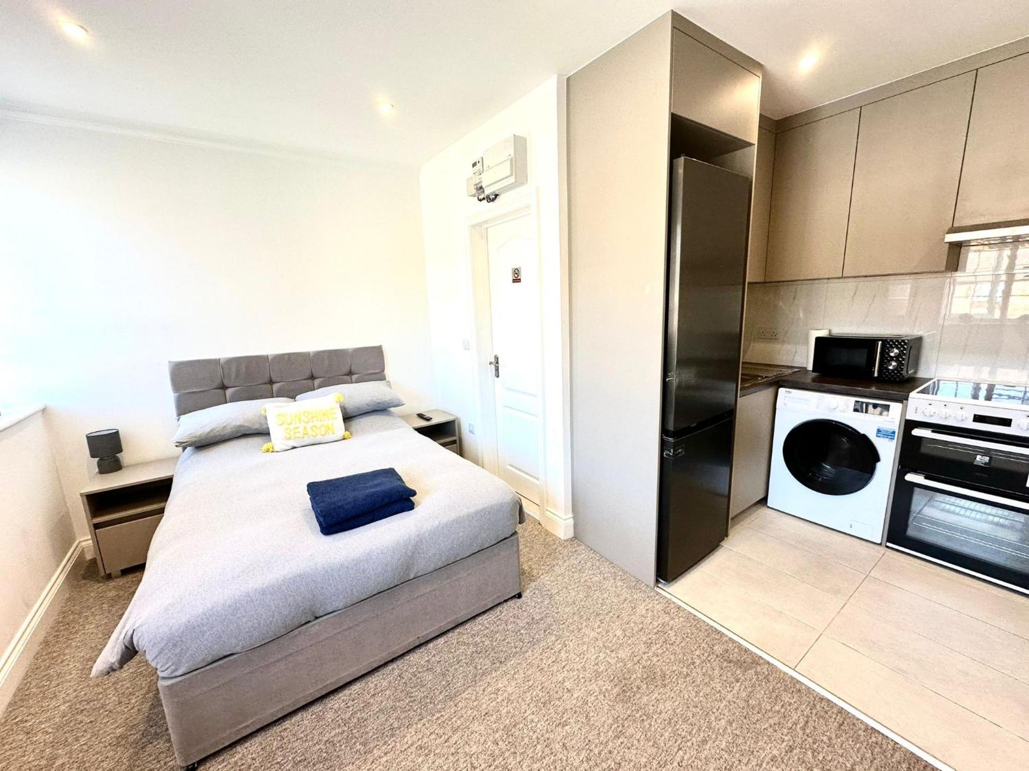 Spectacular Modern, Private Apartment,15 Mins To Central London Hendon Dış mekan fotoğraf